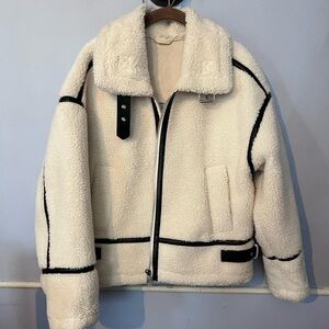 Super warm and trendy jacket